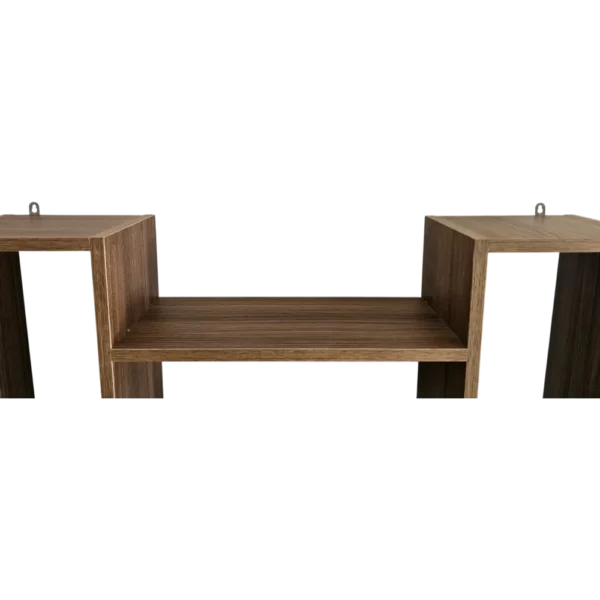 Les supports de fixation murale de l'étagère en bois couleur noyer.