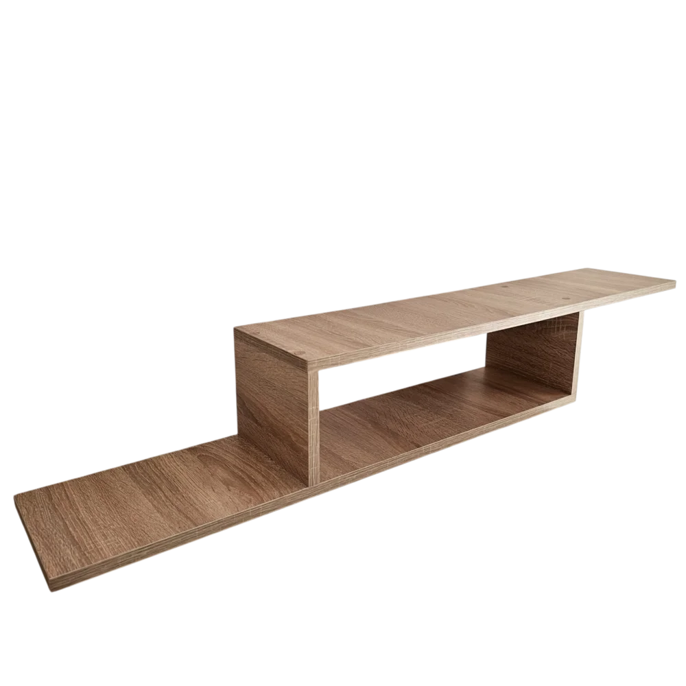 Meuble au mur cuisine en bois clair avec des étagères pour le rangement et une planche à découper sur le plan de travail.