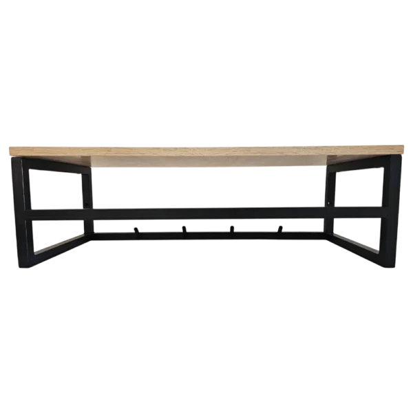 Détail de la structure en métal noir du meuble suspendu pour manteaux, montrant les patères murales modernes.